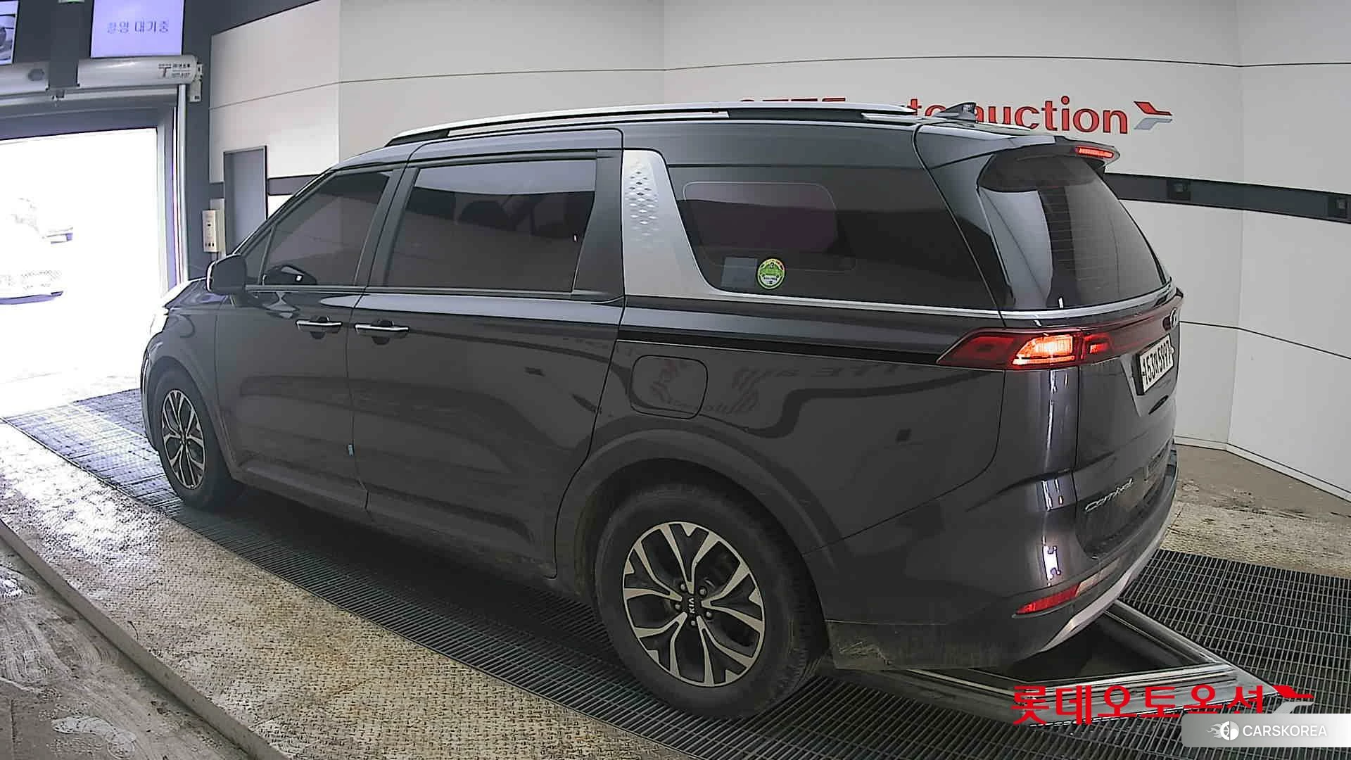 Kia Carnival id 3888420 из Кореи 37