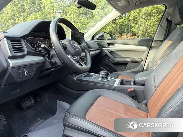Audi Q5L id 4209984 из Китая 16