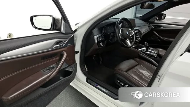 BMW 5 Series (G30) id 3709484 из Кореи 20