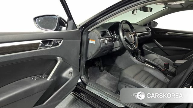 Volkswagen The New Passat id 4417235 из Кореи 31