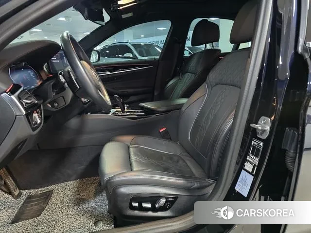 BMW 5 Series (G30) id 3432077 из Кореи 20