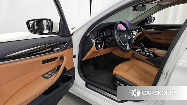 BMW 5 Series (G30) id 4284004 из Кореи 34