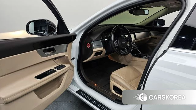 Jaguar XF (X260) id 3867623 из Кореи 20