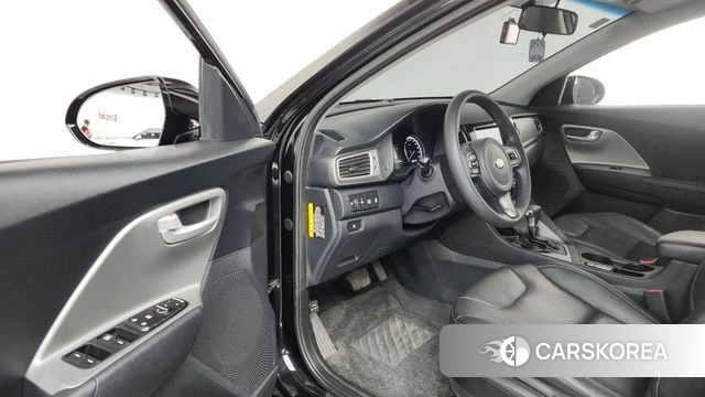 Kia Niro id 4295015 из Кореи 33