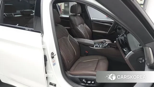 BMW 5 Series (G30) id 3507857 из Кореи 20