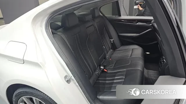 BMW 5 Series (G30) id 3403066 из Кореи 20