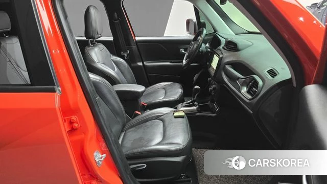 Jeep Renegade id 3885979 из Кореи 20