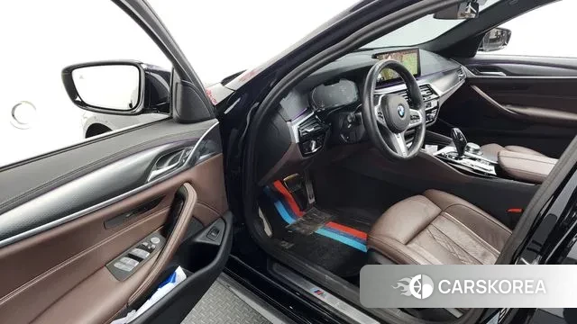 BMW 5 Series (G30) id 3745934 из Кореи 20