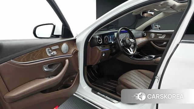 Mercedes-Benz E-Class W213 id 4397431 из Кореи 20