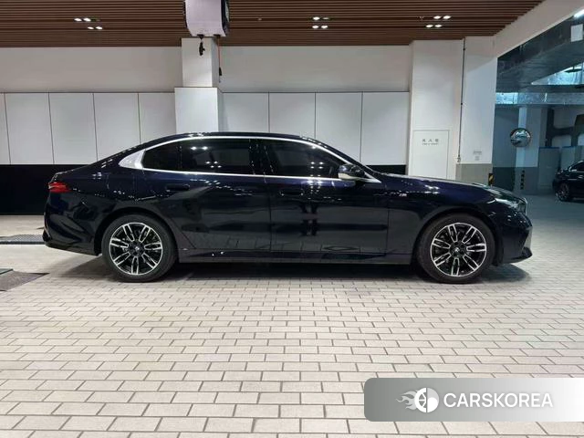 BMW 5 series id 4353728 из Китая 23