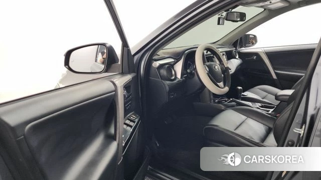 Toyota RAV4 id 3886595 из Кореи 20