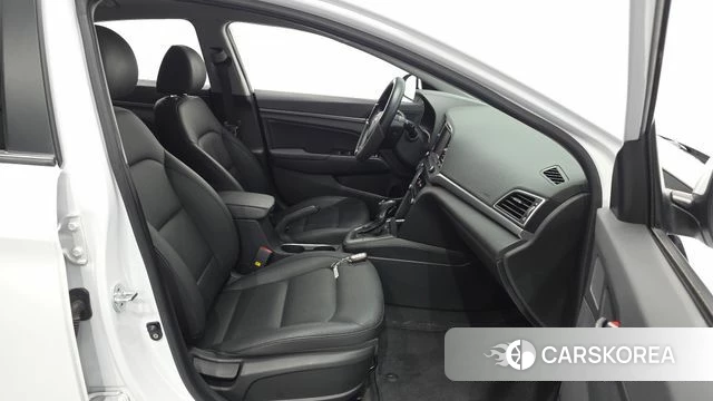 Hyundai Avante AD id 4363482 из Кореи 31