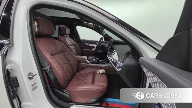 BMW 7 Series (G70) id 3496951 из Кореи 20