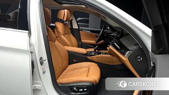 BMW 5 Series (G30) id 3043698 из Кореи 20