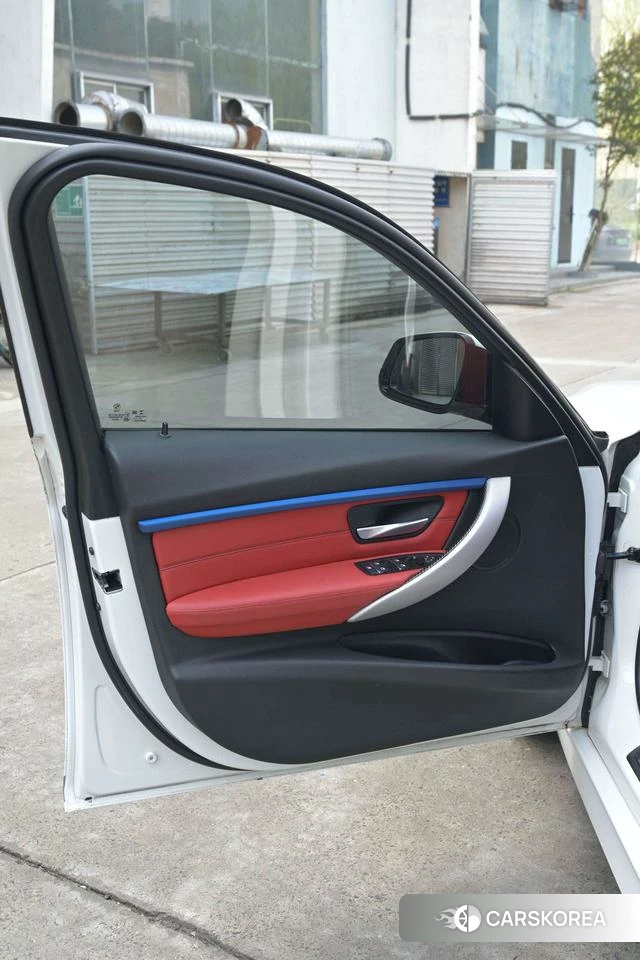 BMW 3 series id 4240153 из Китая 24