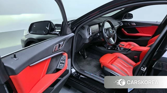 BMW 1 Series (F40) id 4195163 из Кореи 37