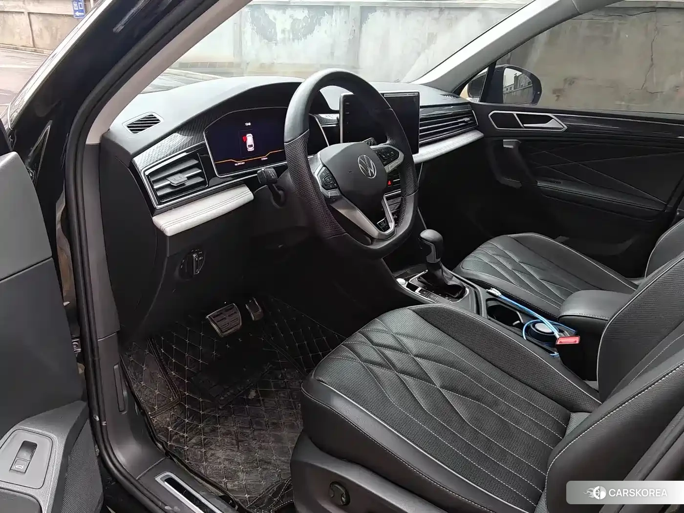 Volkswagen Tiguan L id 4669382 из Китая 11