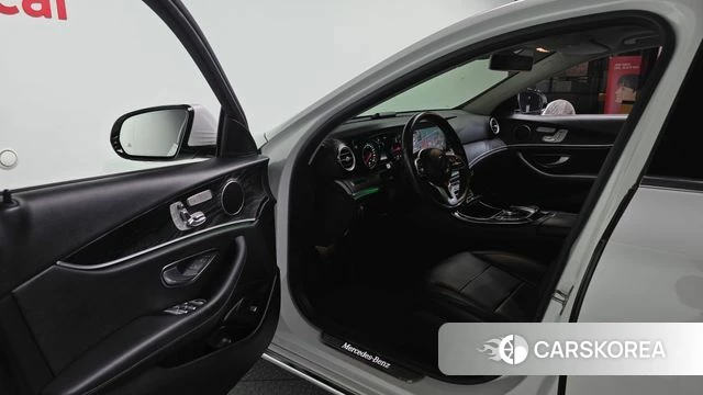 Mercedes-Benz E-Class W213 id 4410719 из Кореи 34