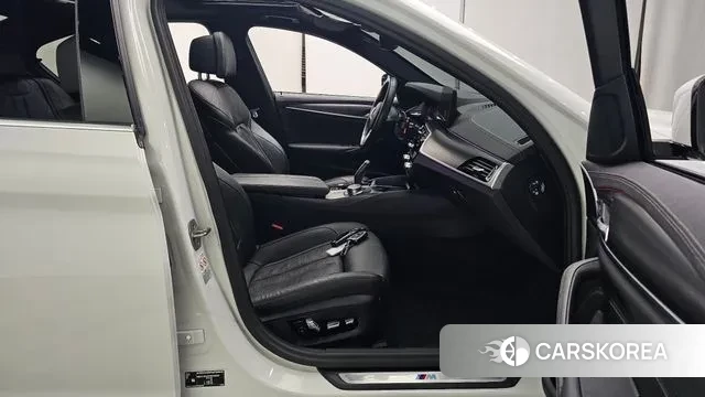 BMW 5 Series (G30) id 3174227 из Кореи 20