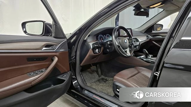 BMW 5 Series (G30) id 3886070 из Кореи 20