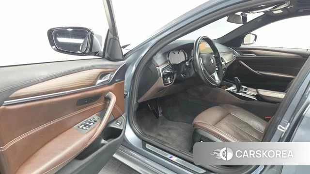 BMW 5 Series (G30) id 4385069 из Кореи 37