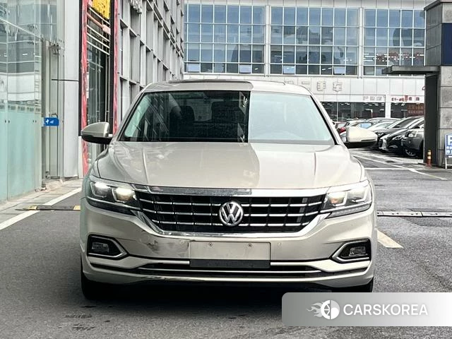 Volkswagen Passat id 4212694 из Китая 17