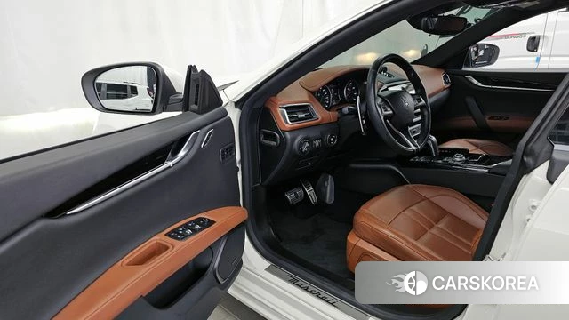 Maserati Ghibli id 4344071 из Кореи 35