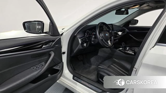 BMW 5 Series (G30) id 4020378 из Кореи 21