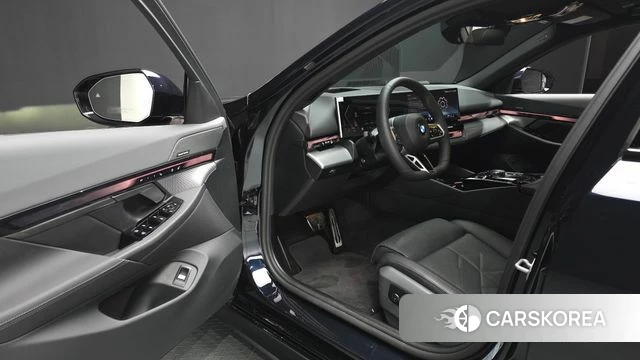 BMW 5 Series (G60) id 4719540 из Кореи 36