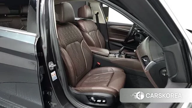 BMW 5 Series (G30) id 3557870 из Кореи 20