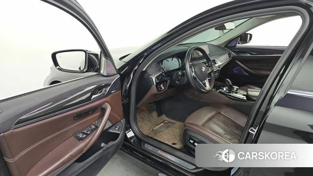 BMW 5 Series (G30) id 3966486 из Кореи 20