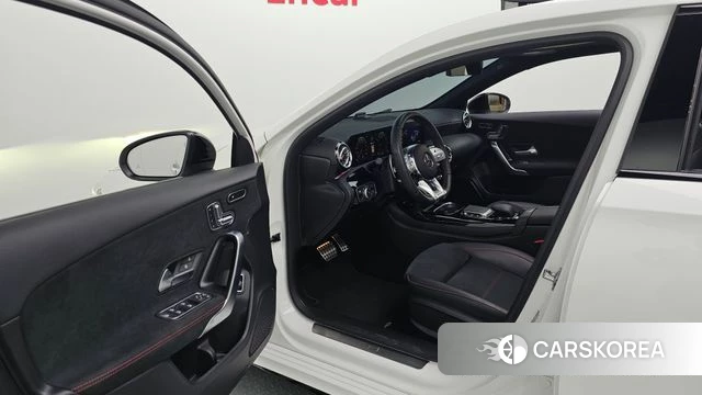 Mercedes-Benz A-Class W177 id 4585260 из Кореи 32