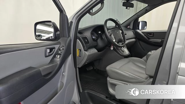 Hyundai The New Grand Starex id 4647353 из Кореи 30