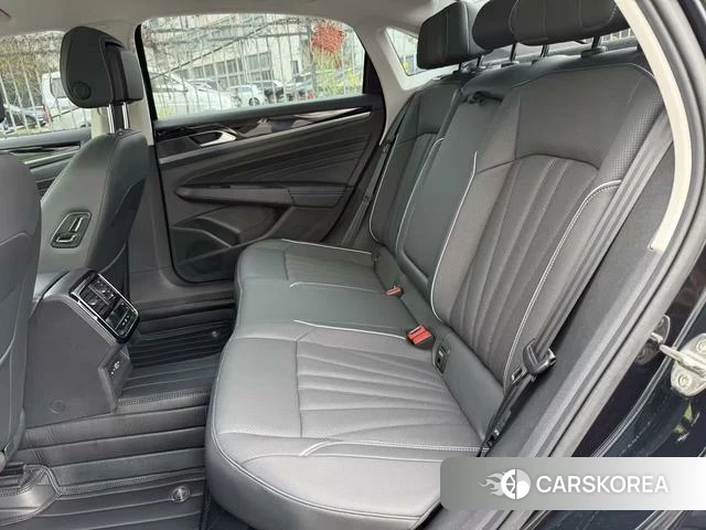 Volkswagen Passat id 4241462 из Китая 11