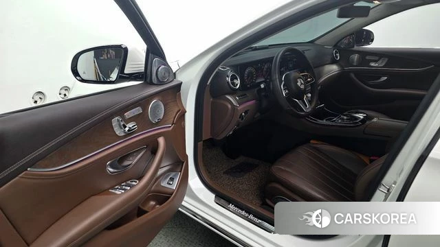Mercedes-Benz E-Class W213 id 4530834 из Кореи 35