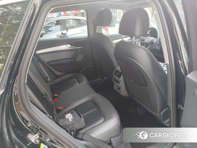 Audi Q5L id 4209607 из Китая 12