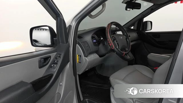 Hyundai The New Grand Starex id 4849850 из Кореи 30