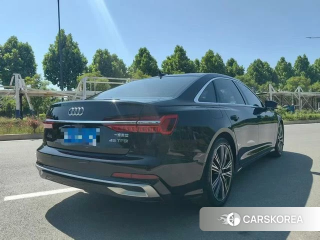 Audi A6L id 4380665 из Китая 10