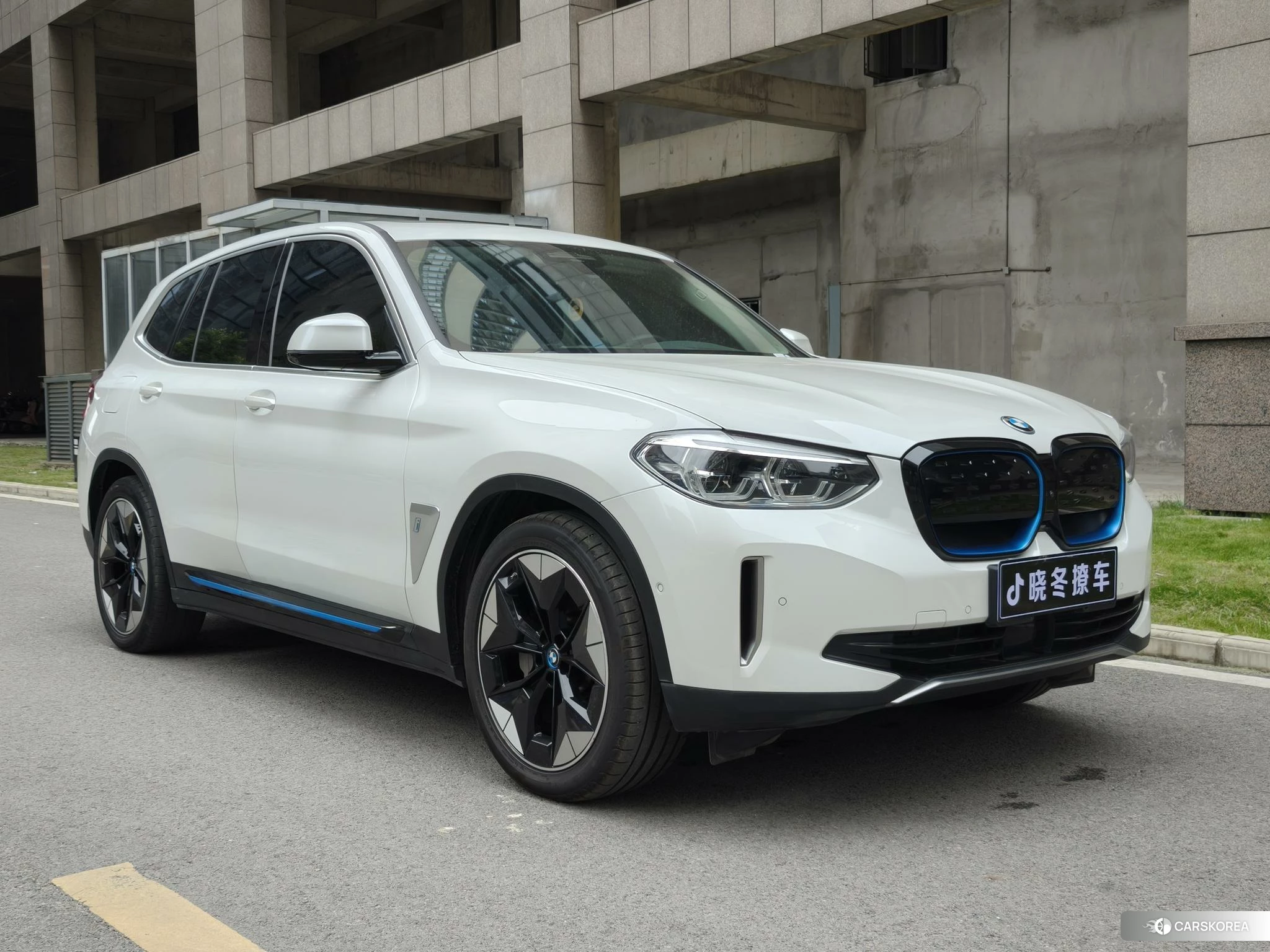 BMW iX3 id 4514720 из Китая 26