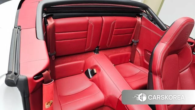 Porsche 911(992) id 4533292 из Кореи 37