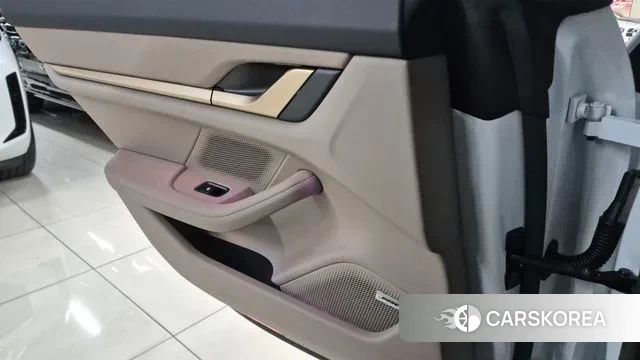 Porsche Taycan id 3342198 из Кореи 20