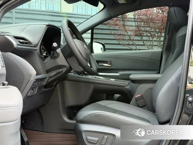 Toyota Grevia id 3913704 из Китая 15