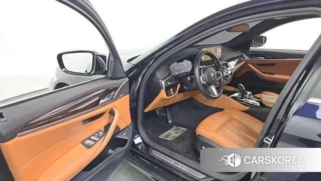 BMW 5 Series (G30) id 3752424 из Кореи 20