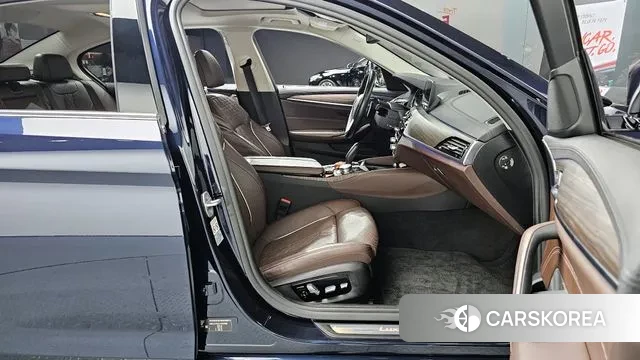 BMW 5 Series (G30) id 3682459 из Кореи 20