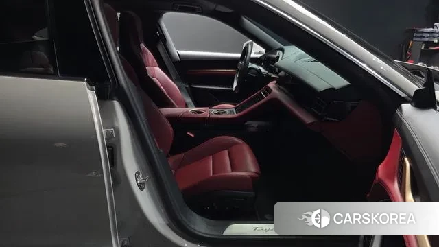 Porsche Taycan id 3634057 из Кореи 20