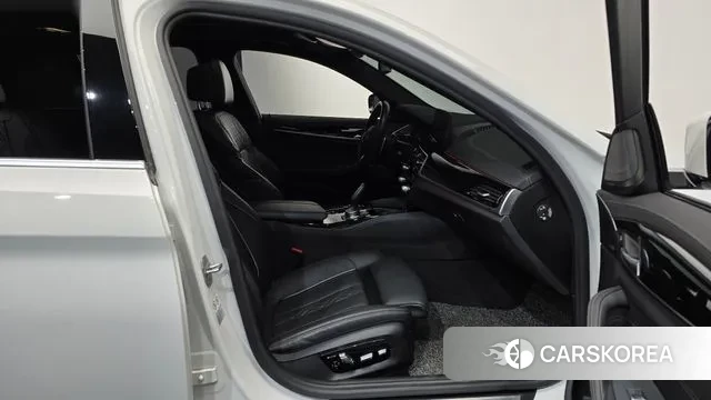 BMW 5 Series (G30) id 3577920 из Кореи 20