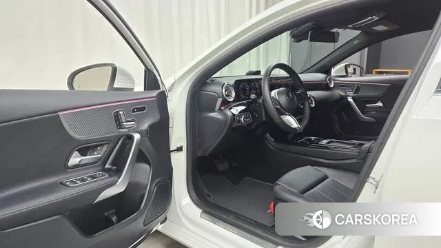 Mercedes-Benz A-Class W177 id 3648853 из Кореи 20