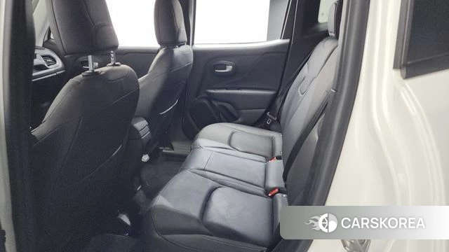 Jeep Renegade id 4542542 из Кореи 31