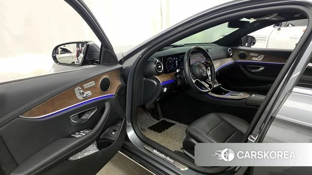 Mercedes-Benz E-Class W213 id 4231916 из Кореи 32