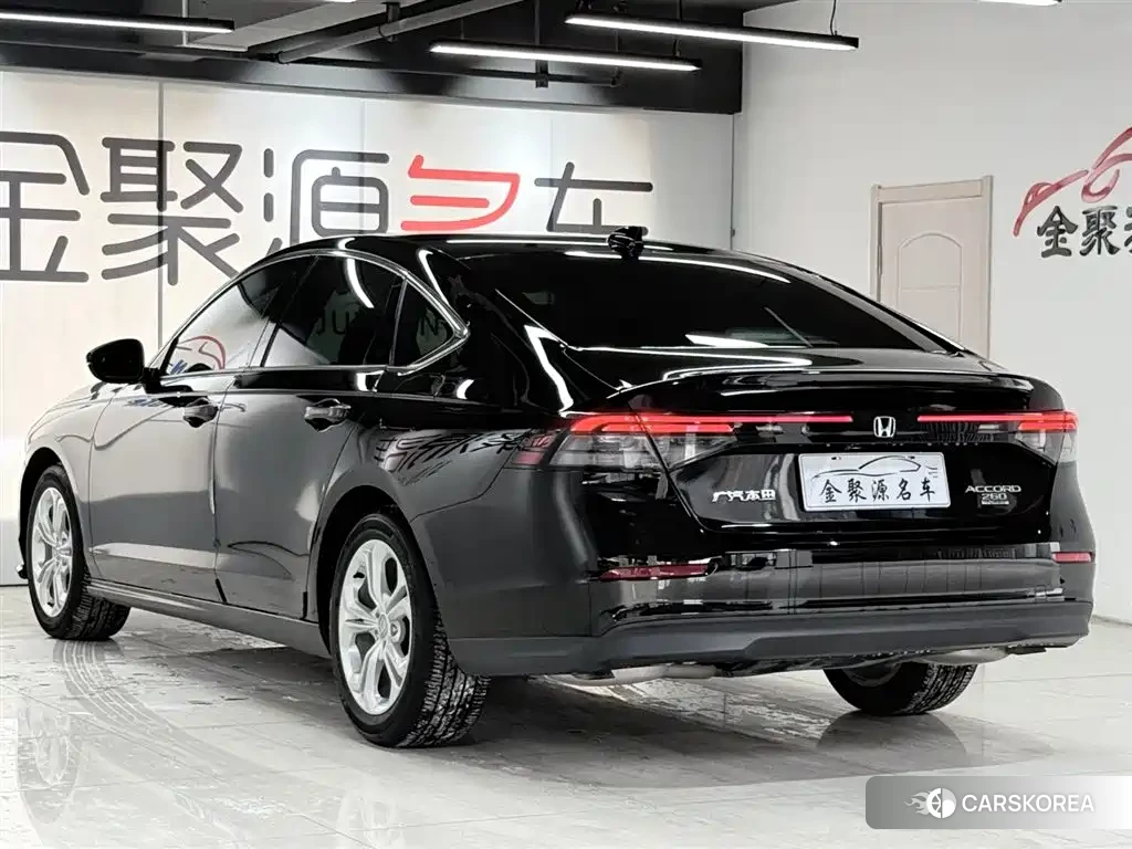Honda Accord id 4629459 из Китая 18